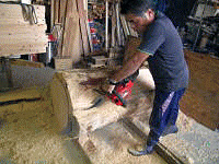 庇腕木：当初材