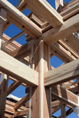 大黒柱　小屋組み