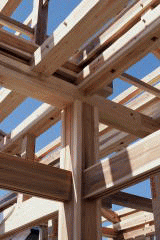 大黒柱　小屋組み　合成梁