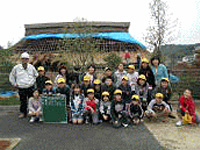 庇腕木：当初材